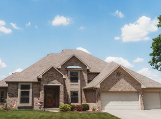 211 Circle Dr, New Market, IN 47965