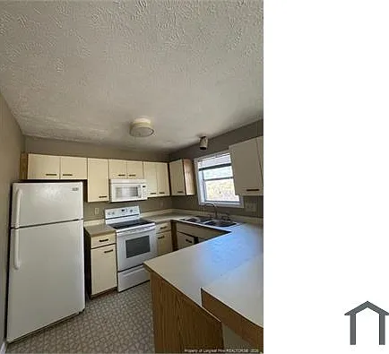 6801 Willowbrook Dr — Photo 2