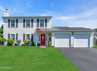 8 Fern Hollow Rd, Howell, NJ 07731