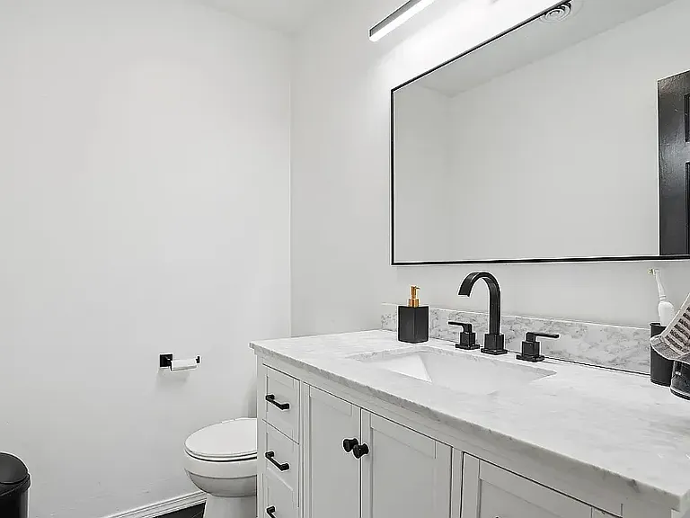 4226 80th Pl #9B — Photo 6