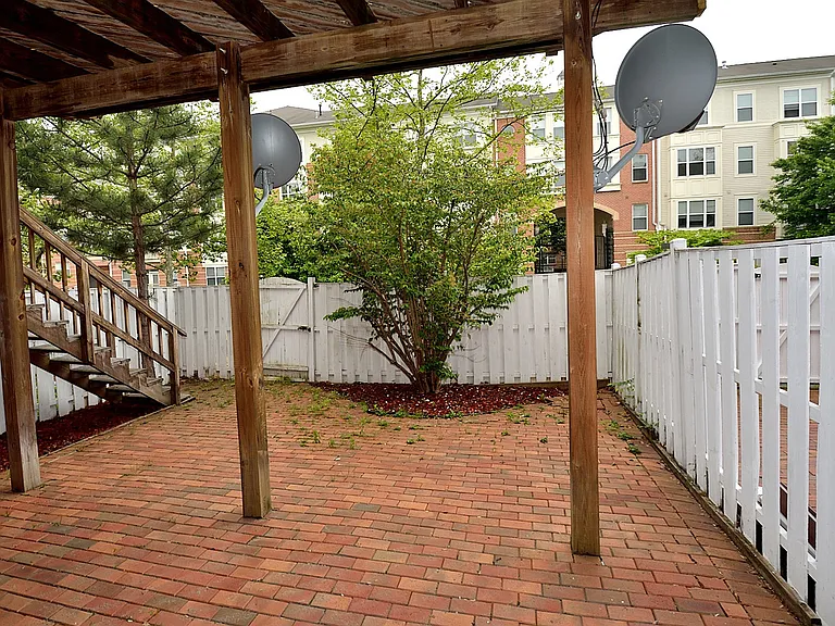 9425 Van Arsdale Dr — Photo 23