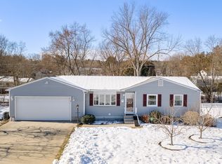 91 Knollwood Cir, Holyoke, MA 01040