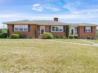 2605 Pinecrest Dr, Vinton, VA 24179