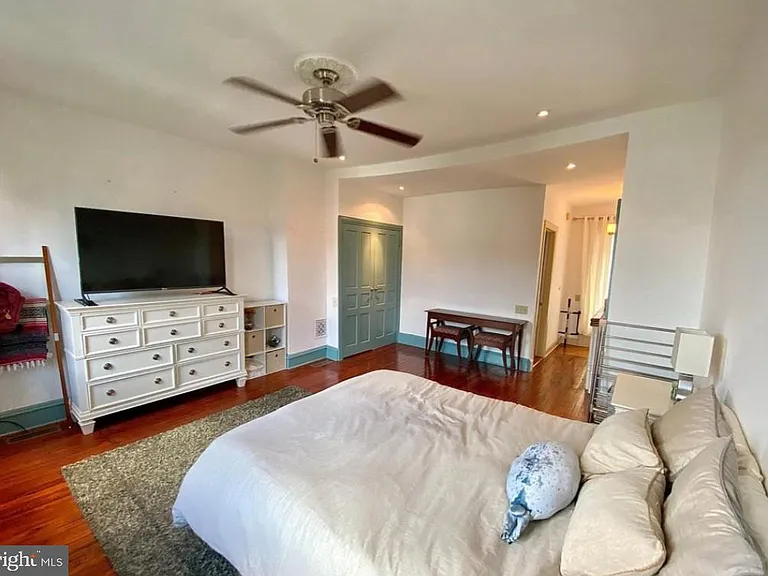 870 N 26th St #2 — Photo 9