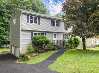 94 Whitman Rd, Yorktown Heights, NY 10598