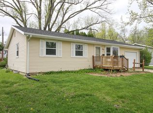 920 Parkview Dr, Marion, IA 52302