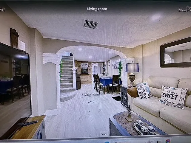 3 bed, 1275 sqft, $2,000 — Photo 2
