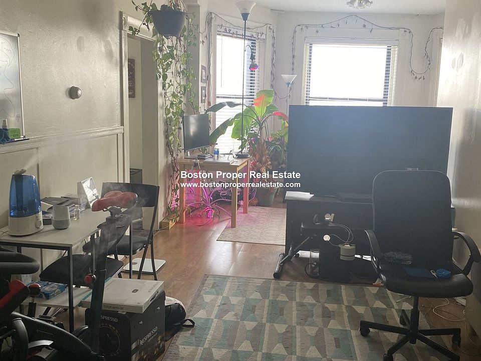 27 Bay State Rd. #4R Boston - Kenmore Unit Photo 1 (1)