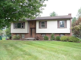 1002 Quail Dr, Blacksburg, VA 24060