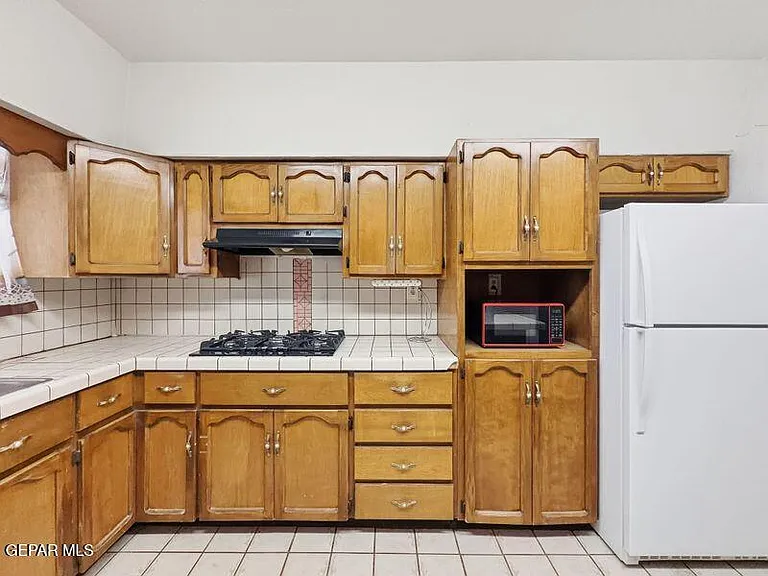 921 Olive Ave — Photo 6