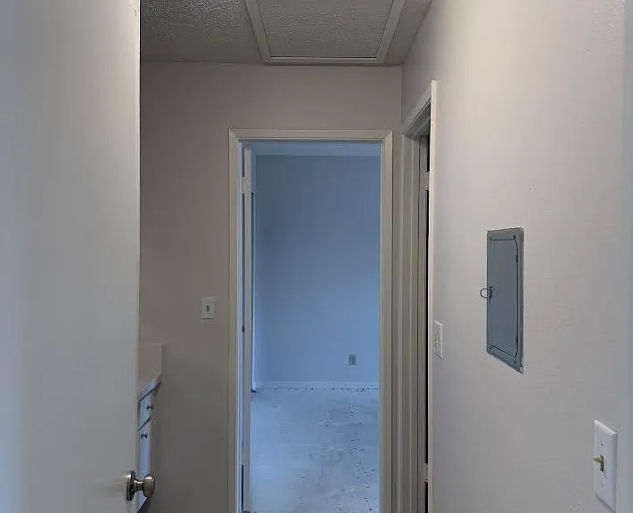 1001 E Cypress Ave — Photo 21