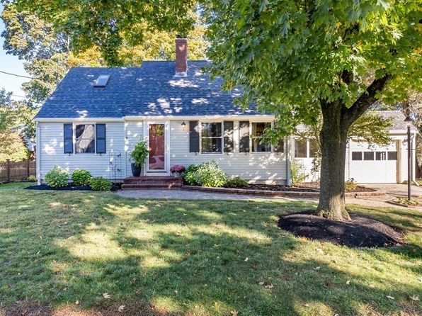 11 Bruce Ln Wenham Ma 01984 Zillow