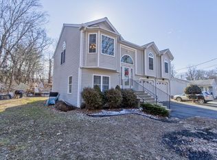 37 Glen Albyn St, Springfield, MA 01104