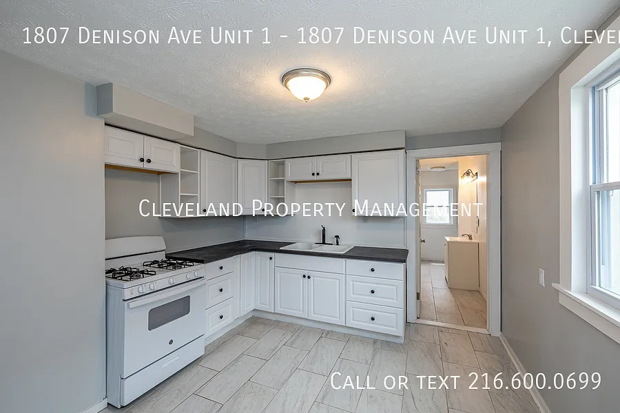 Renovated 3 bedroom Unit — Photo 2
