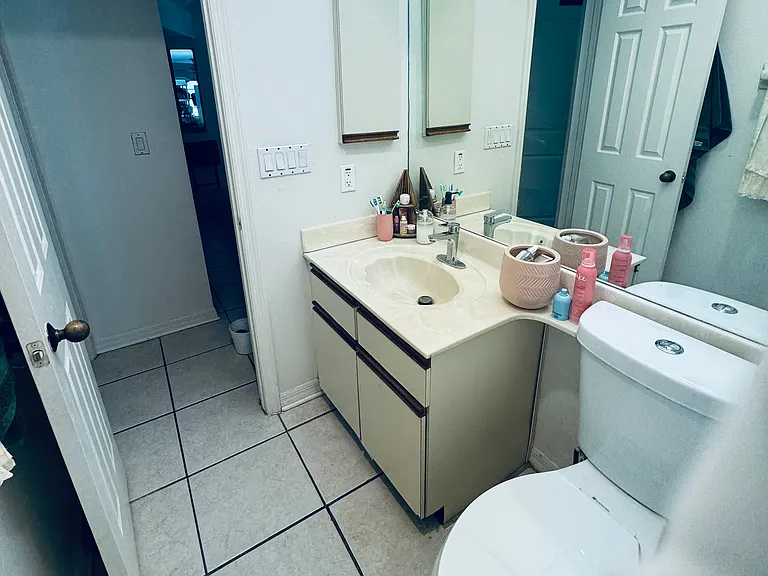 5715 Golden Gate Pkwy — Photo 7