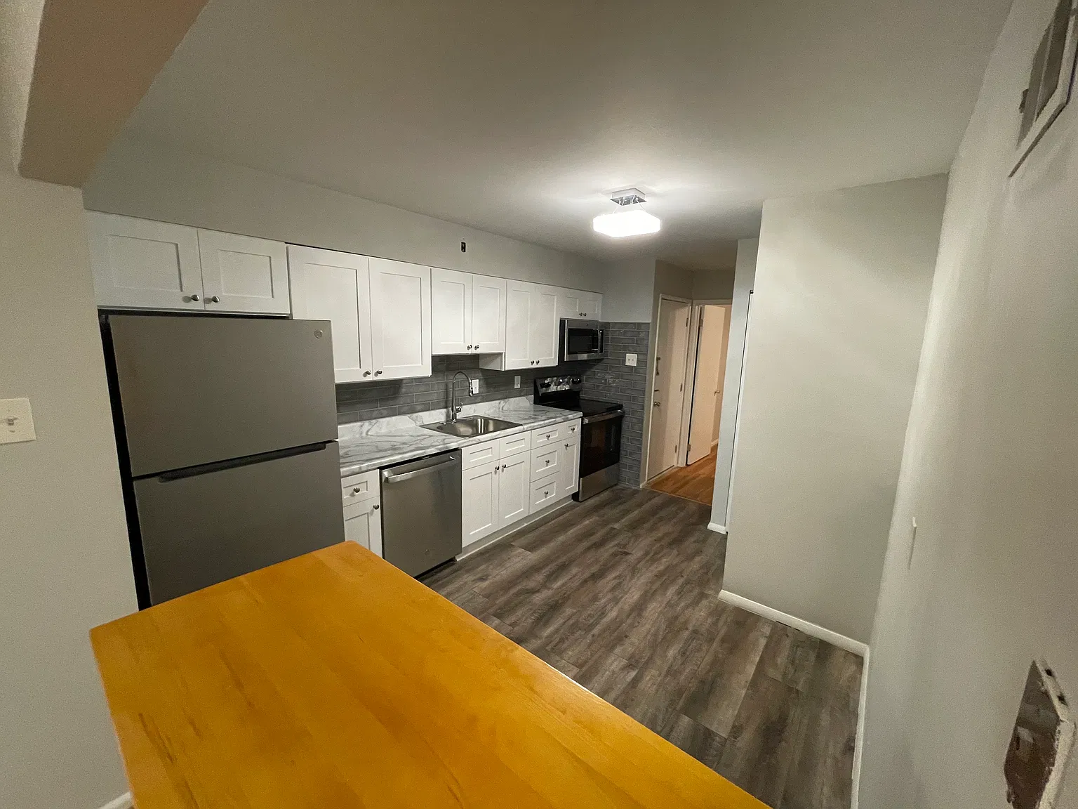 1 bed, 600 sqft, $975 — Photo 4