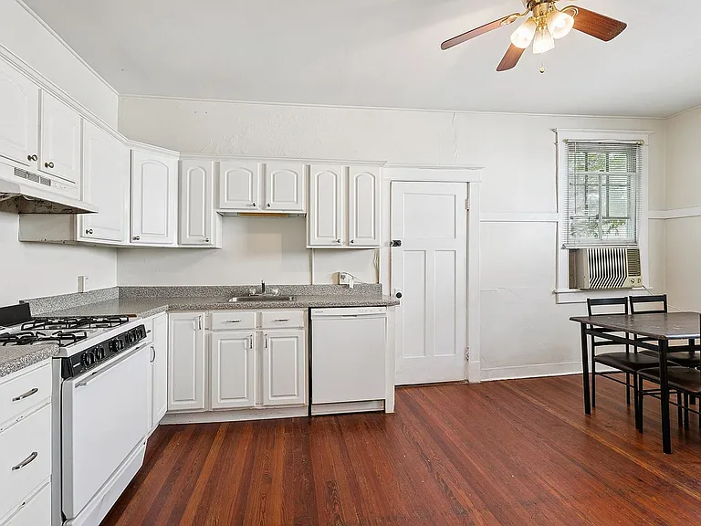 2320-22-24 Nashville Ave — Photo 7