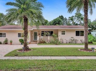 355 NE 127th St, North Miami, FL 33161