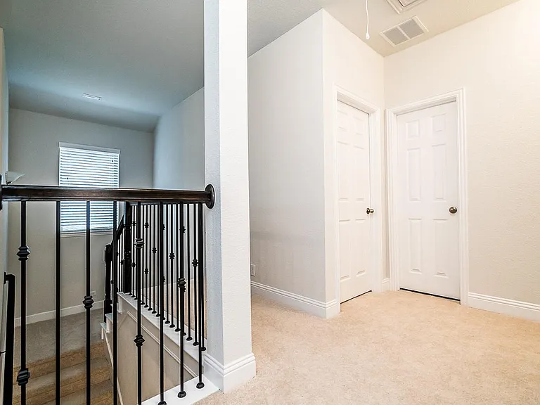3816 Walden Dr — Photo 21
