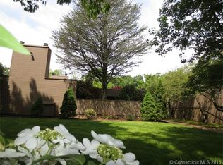 20 Charlton Hill Rd, Hamden, CT 06518