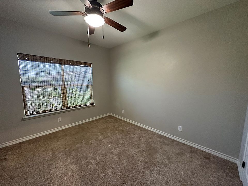 2nd image of 1906 Chesney Ln