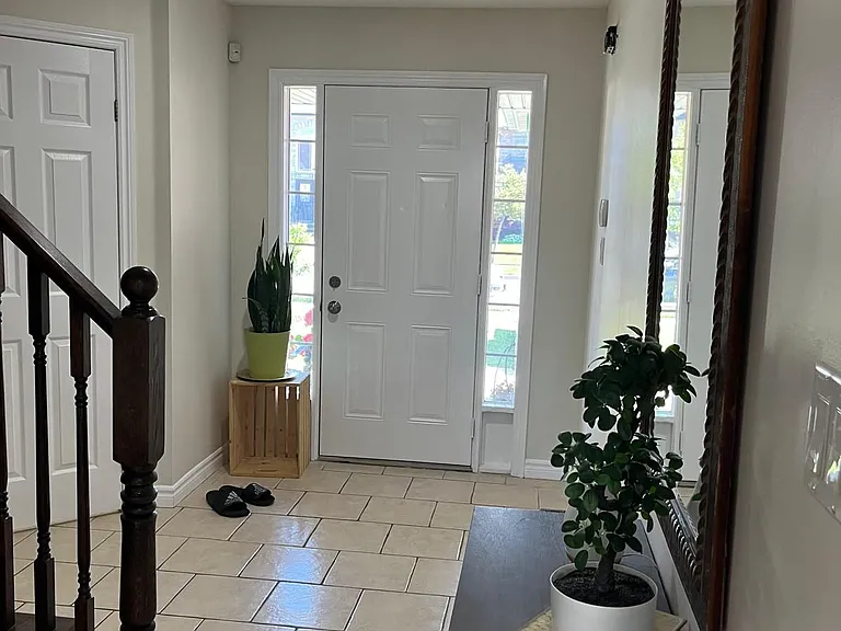 1367 Upper Paradise Rd — Photo 3