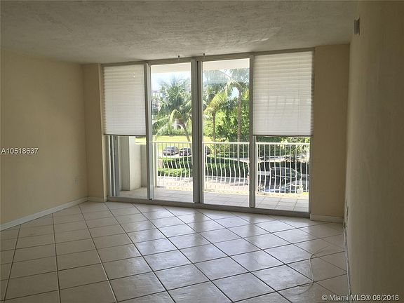 4th image of 10350 W Bay Harbor Dr APT 3L