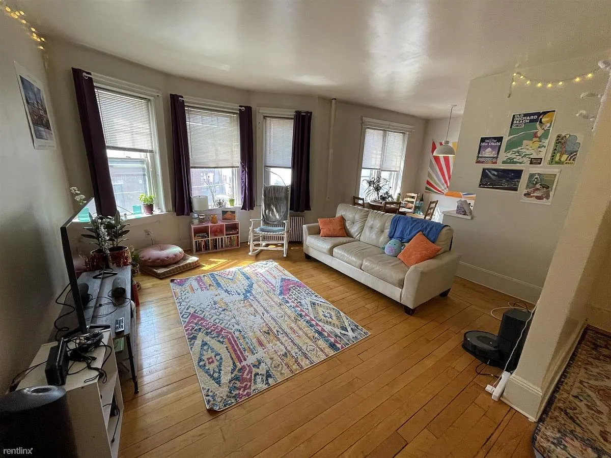 1151 Commonwealth Ave — Photo 3