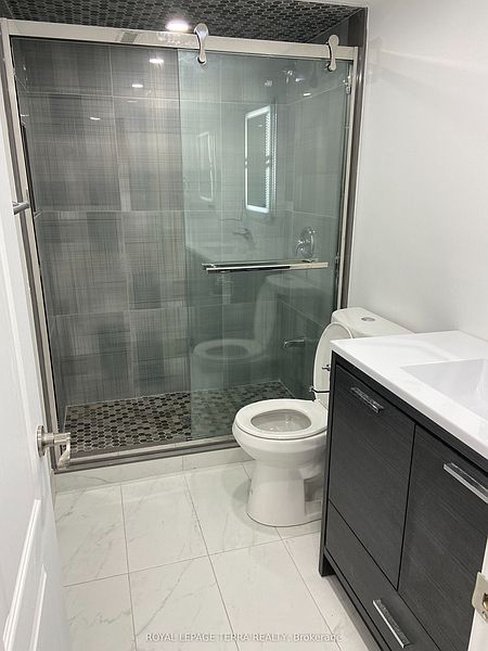 Ajax House for rent - 1 Bedroom — photo 5