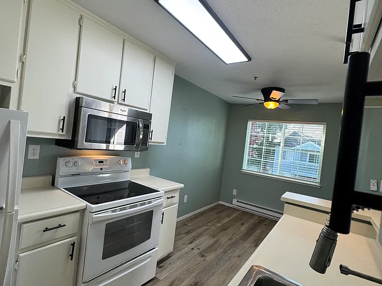 511 Lighthouse Dr — Photo 5
