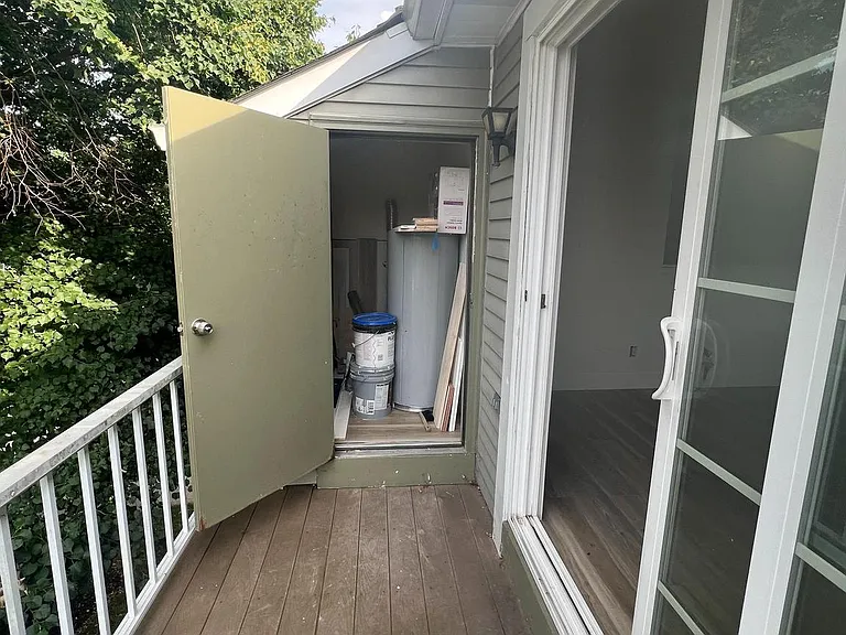 380B Delancey Pl #B — Photo 11