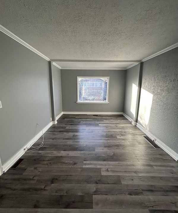 358 Burton Ave, Greater Sudbury, ON P3C 4K5 Zillow