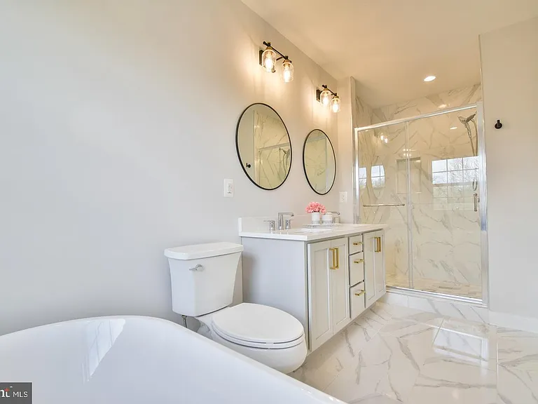 8276 Safarian Way — Photo 19