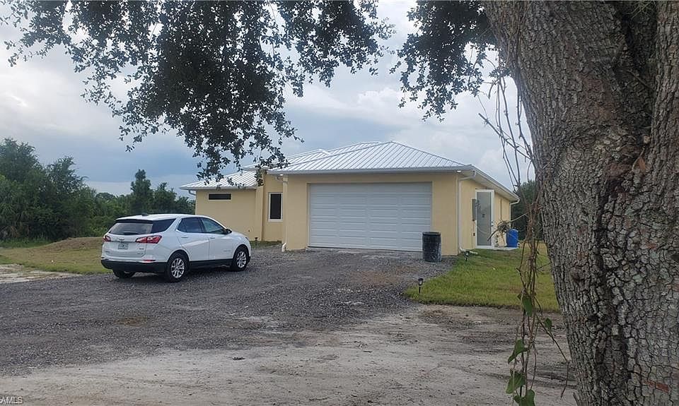 1st image of 433 Bald Cypress AVE