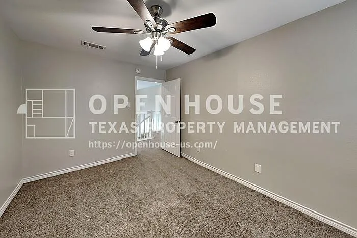 2129 Carrington Ave — Photo 16
