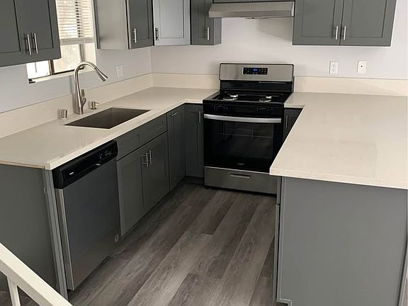 3rd image of 1133 Linden Ave #5
