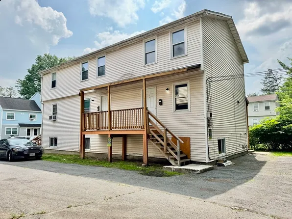 88 Washburn St, Springfield, MA 01107