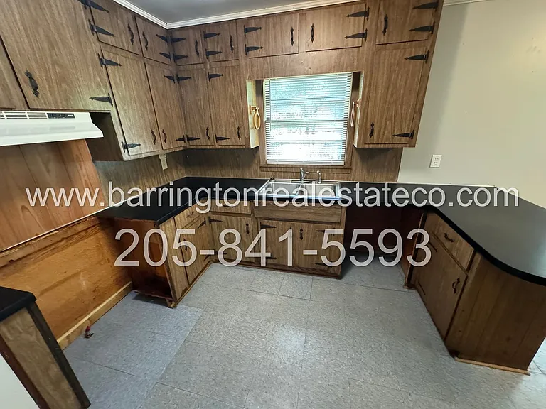 1237 Linwood St — Photo 4
