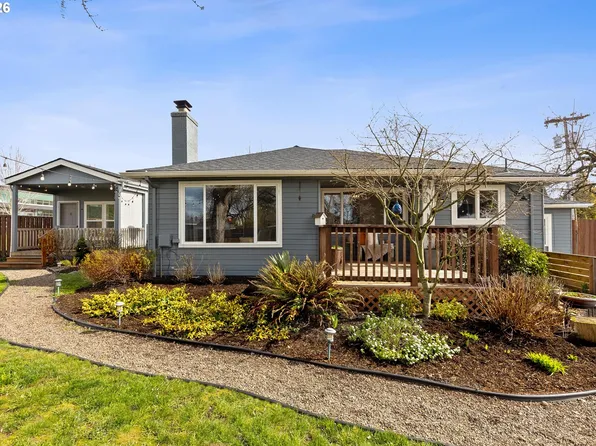 900 N Williams St, Newberg, OR 97132