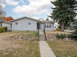 670 Lee Ridge Rd NW, Edmonton, AB T6K0P2