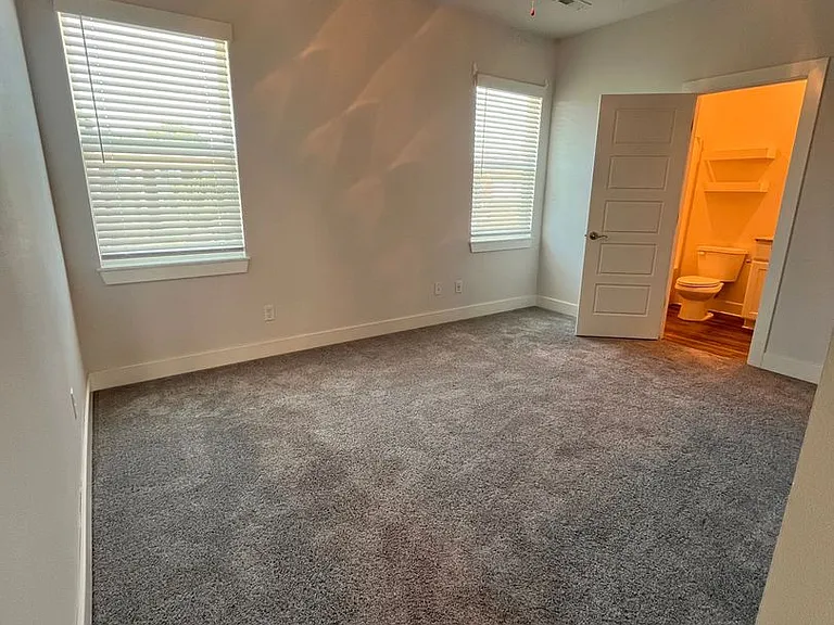 540 S Kickapoo Ave — Photo 20