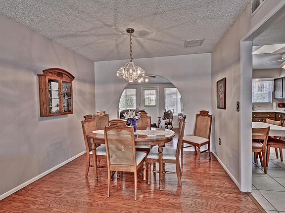 4th image of 10019 W Kingswood Cir
