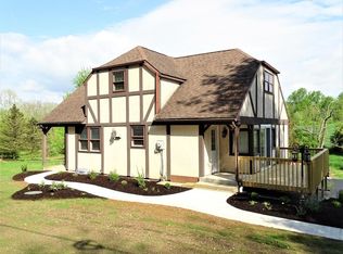 305 W Mount Airy Rd, Stevens, PA 17578