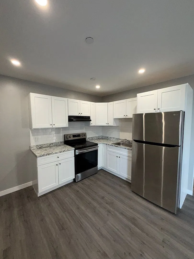 216 Central Street Lowell, MA 01852 — Photo 1