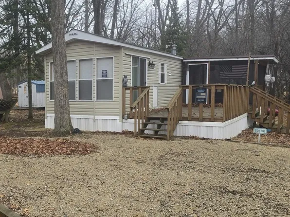 17/20 & 21 Woodhaven Dr E, Sublette, IL 61367