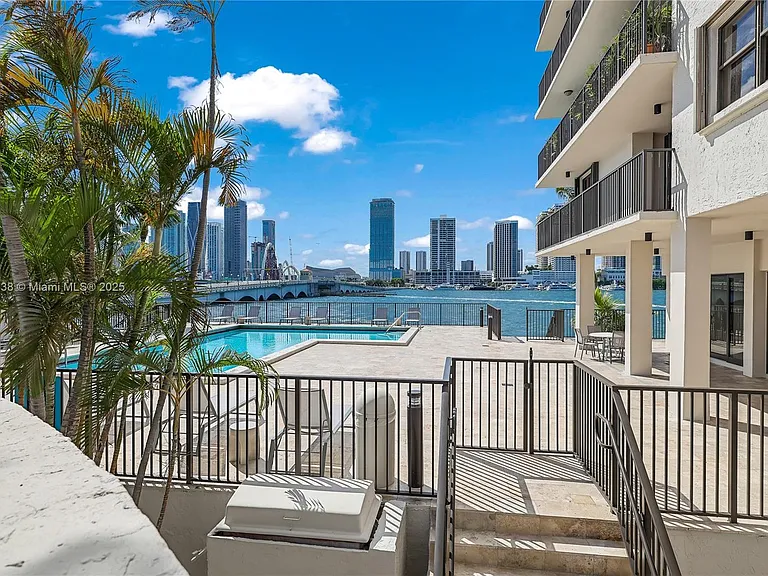 801 N Venetian Dr #903 — Photo 23