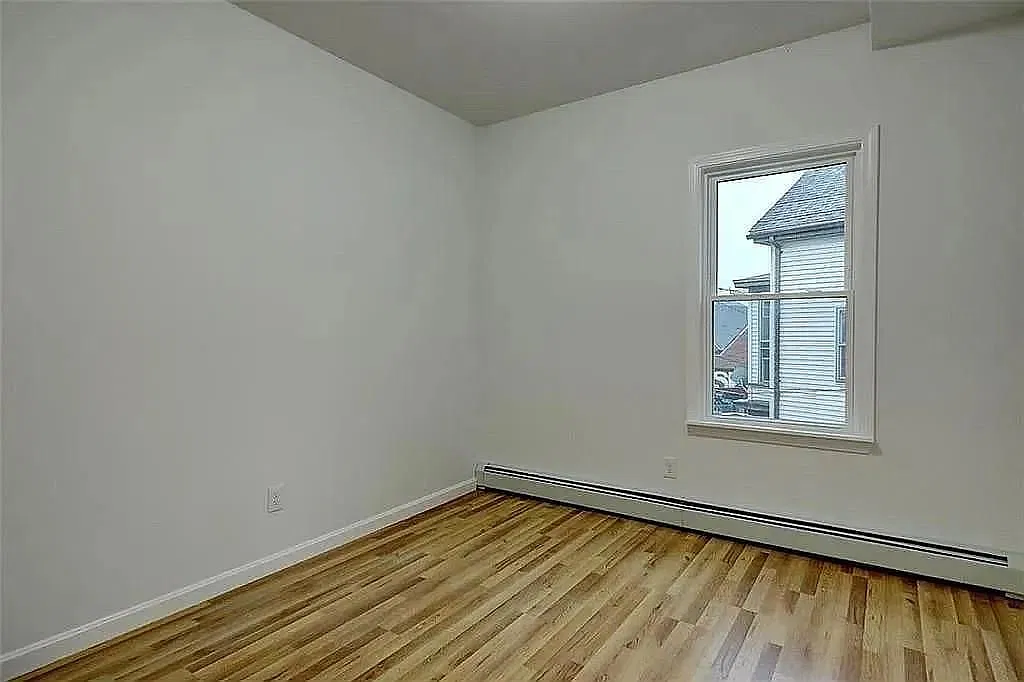 2 bed, 1.0 bath, 900 sqft, $1,800 — Photo 4