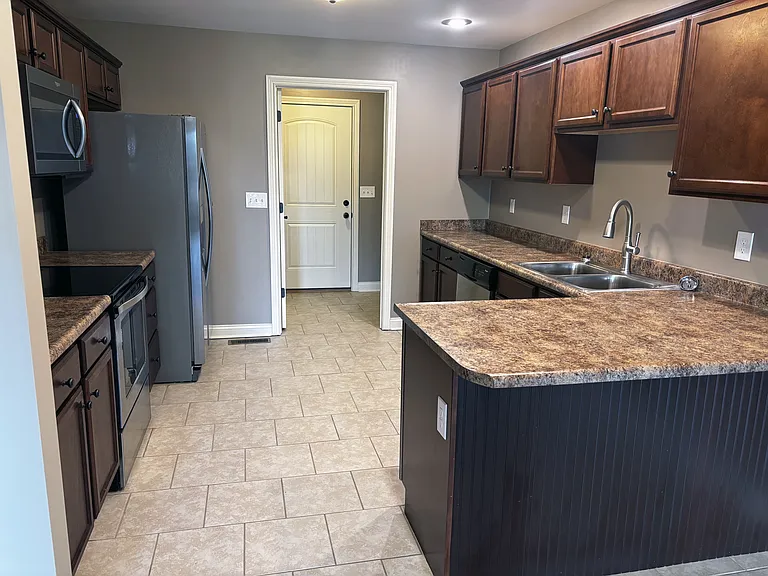 6051 Lauren Ln — Photo 3
