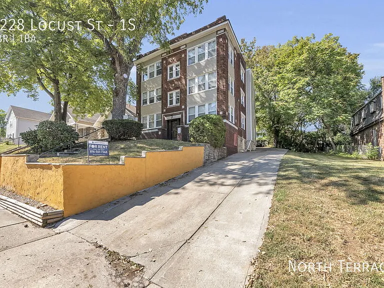 4228 Locust St #1S — Photo 17