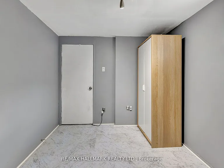 90 Santamonica Blvd #BASEMENT — Photo 15